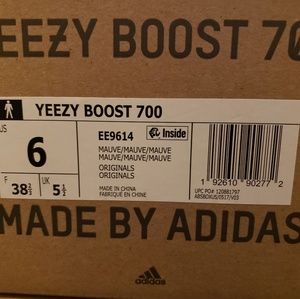 Yeezy Boost 700